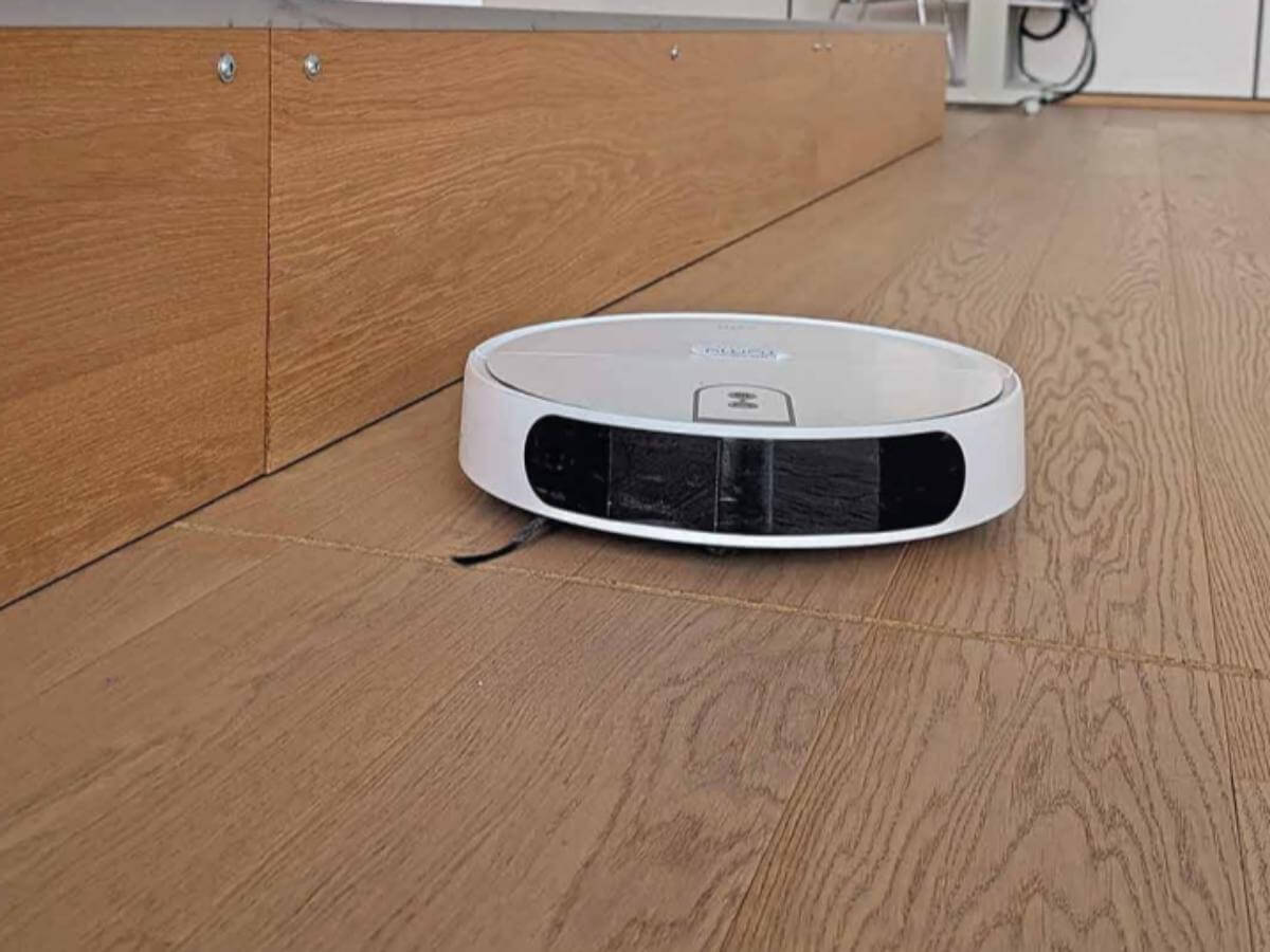 These small suction robots are used in corridors, lecture halls, and offices. These small suction robots are used in corridors, lecture halls, and offices.